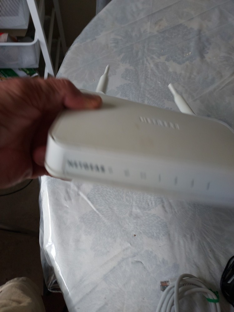 NETGEAR WNR2020 WIRELESS ROUTER WITH EXTERNAL ANTENNAS