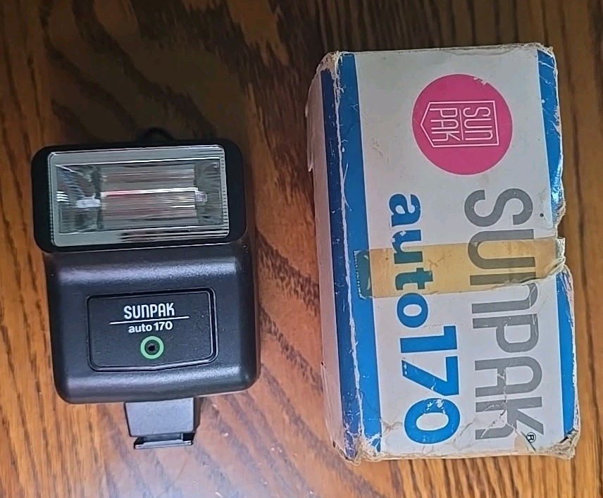 Sunpak Auto 170 Flash Untested