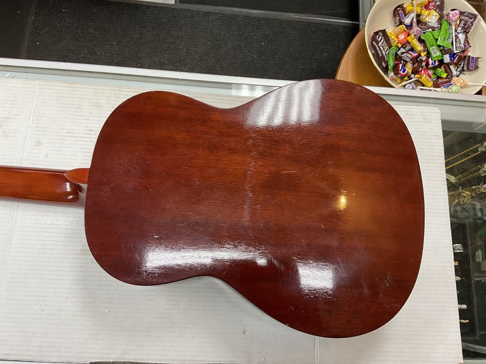 madeira C-60 classical acoustic guitar