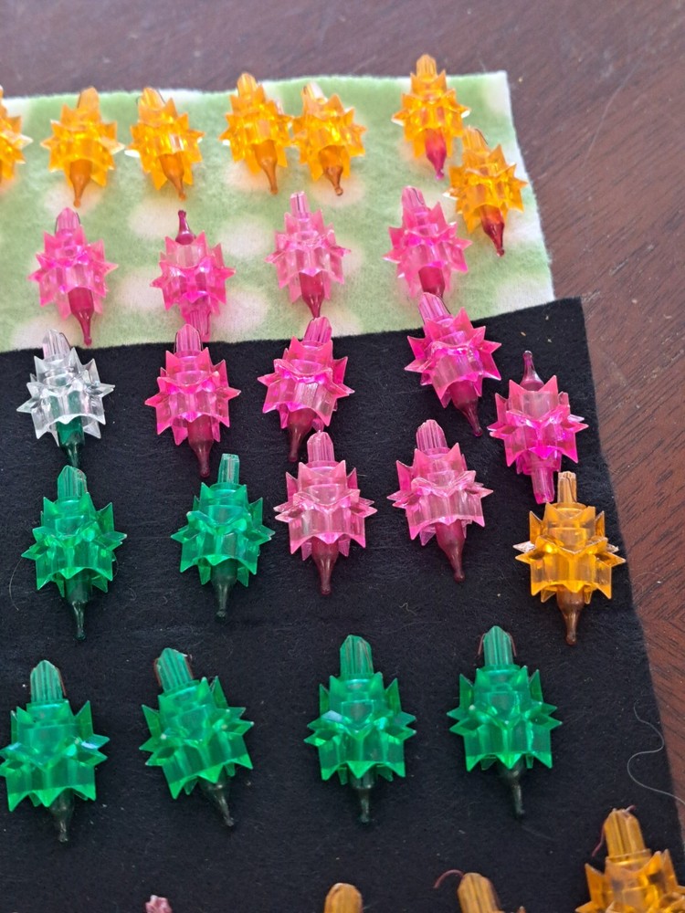 Christmas Multicolor 82 Plastic Atomic Starburst Design Replacement Light Bulbs