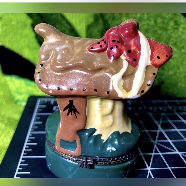 Vintage Saddle Limoges Style Hinged Trinket Box