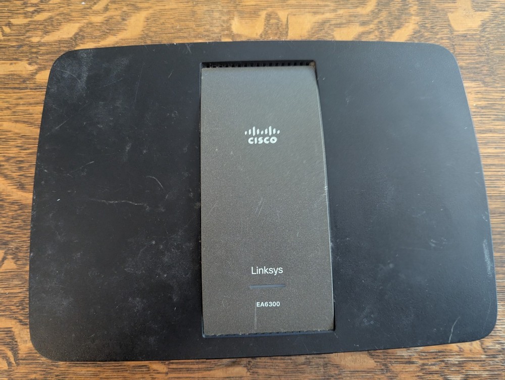 Lynksys Router Cisco Model EA6300V1