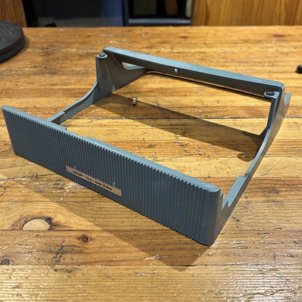 Olivetti Lettera 32 replacement frame/body shell