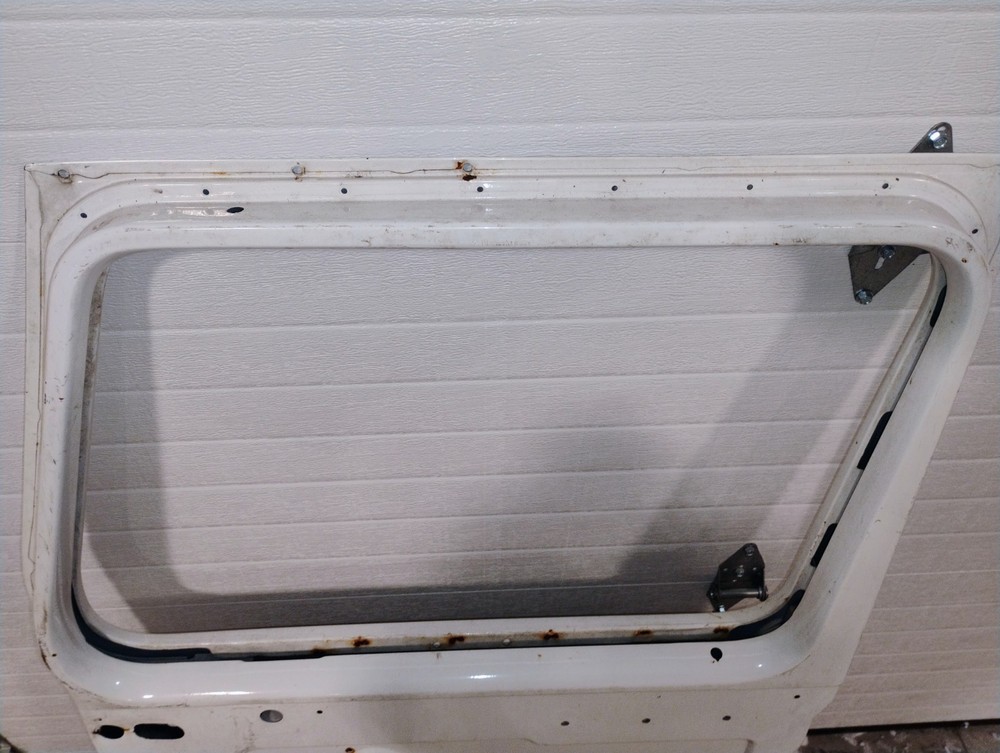 International Navistar Right Side / Passenger Door Shell