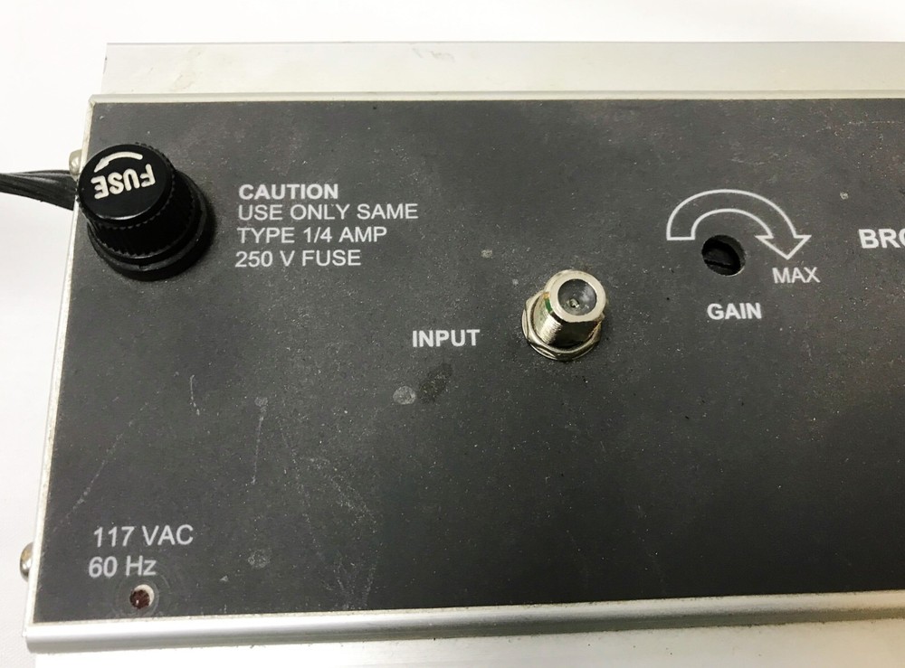 Holland Electronics LLC Model HDA-1000 Broadband Distribution Amplifier