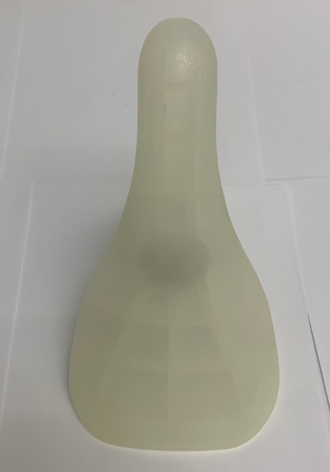 KHE Plastic Saddle with 25.4 Post, Exhib, Clear, Ideal for Learning New Tricks