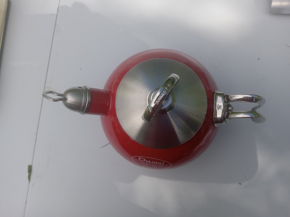 Chantal Tea Ball-1.3 quart Red