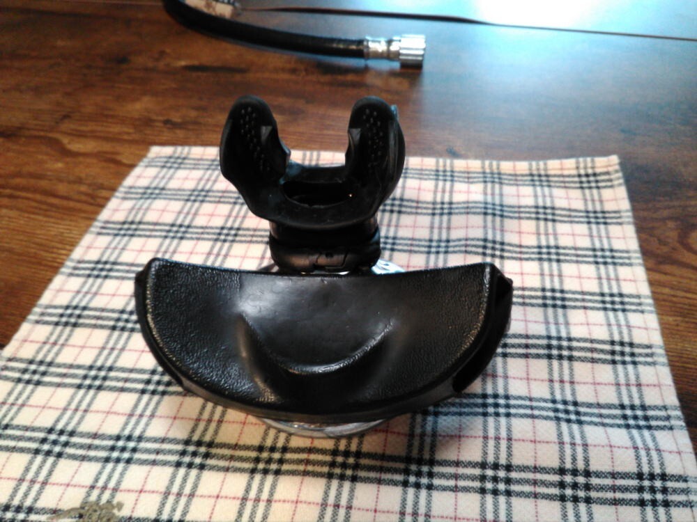 Vintage Scubapro Balanced Adjustable Second-Stage 3908856, Good Cndition.