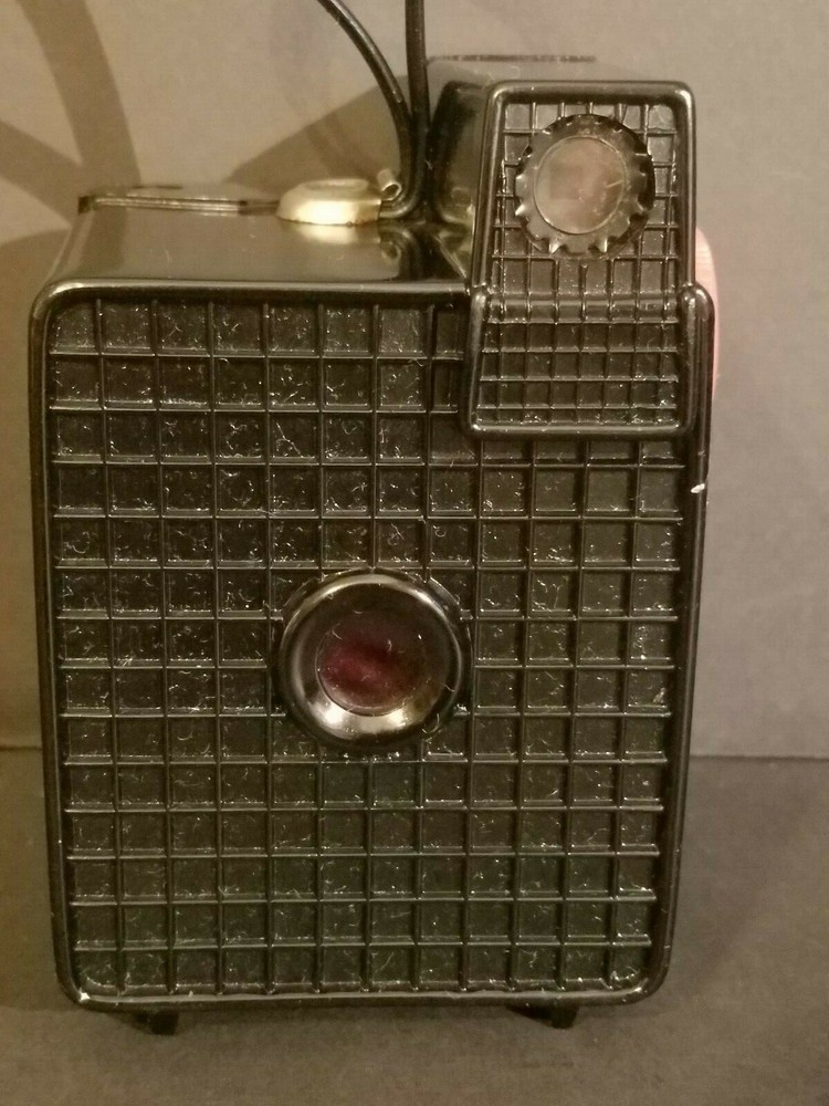 VINTAGE 1950s IMPERIAL DEBONAIR CAMERA
