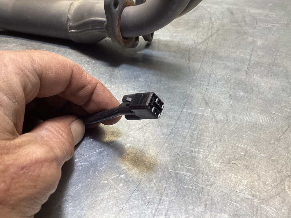 2015 Yamaha YZFR3 R3 Exhaust Pipe Header & Mounting Hardware