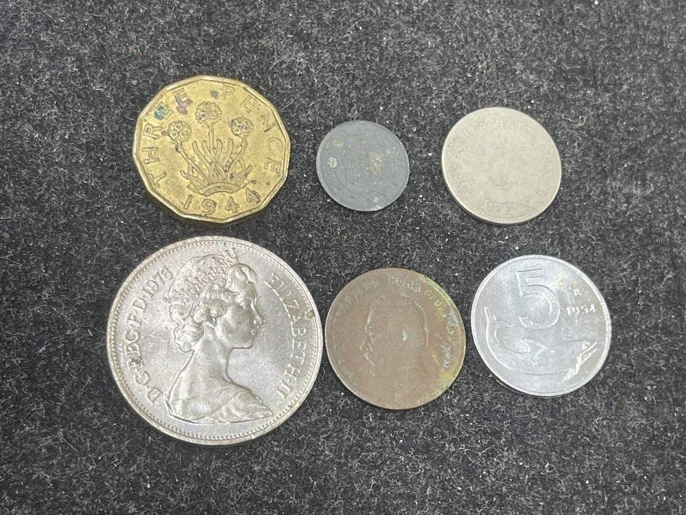 Assorted 6 World Foreign Coins Lot