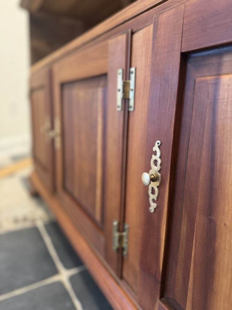 CHERRY WOOD BUFFET/SIDEBOARD