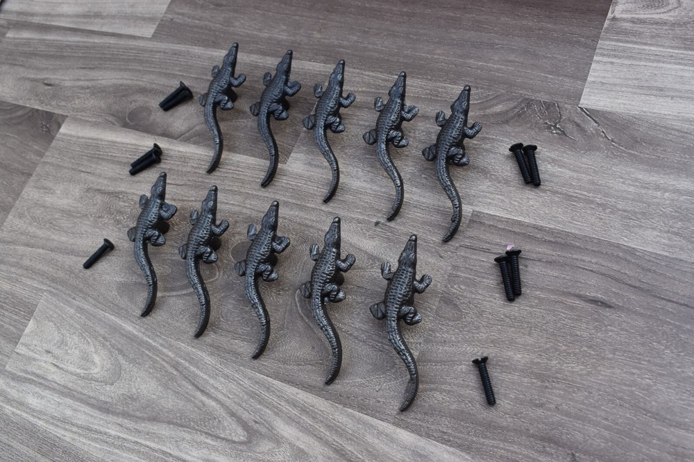 Vintage Alligator Crocodile Shape cast iron drawer door knobs handles pull 10pc