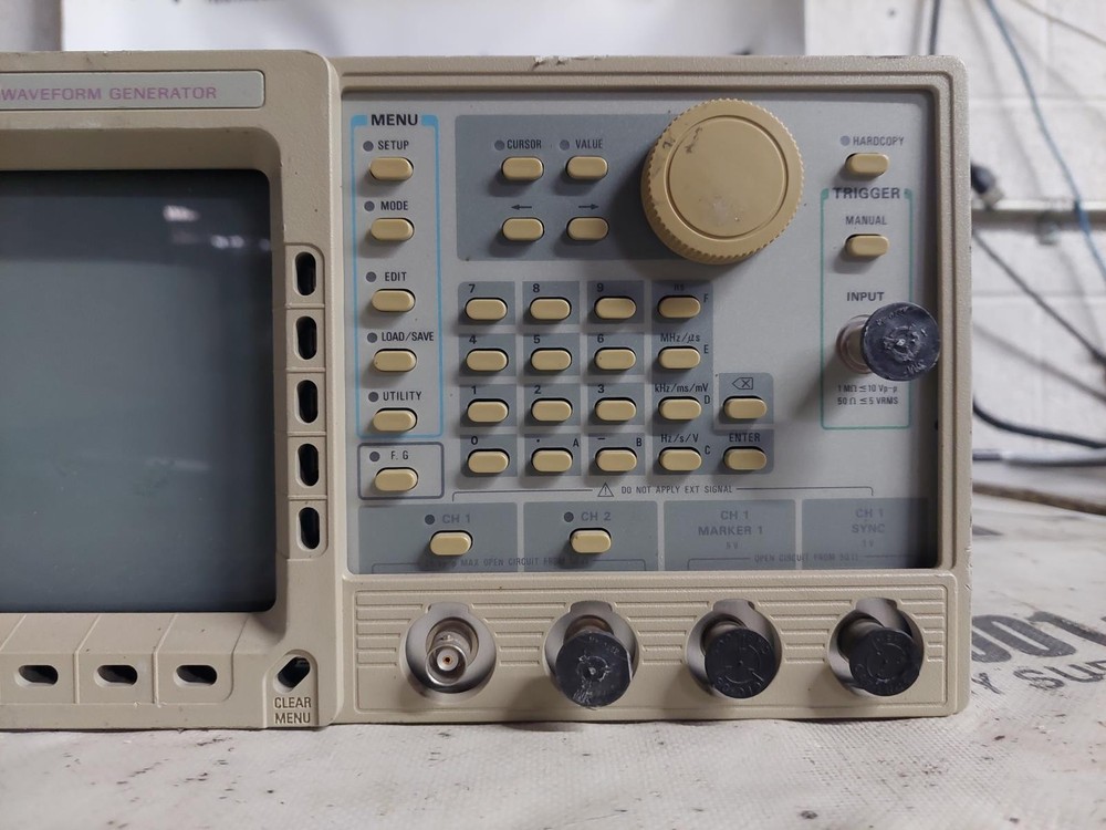 Tektronix AWG 2021 Arbitrary Waveform Generator