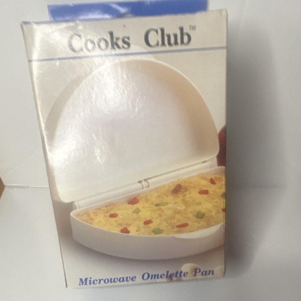 Cooks Club Microwave Omelet Maker White Plastic Omelette Pan