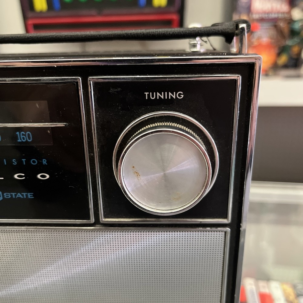 Philco 12 Transistor Solid State Model QT-96 BK Radio