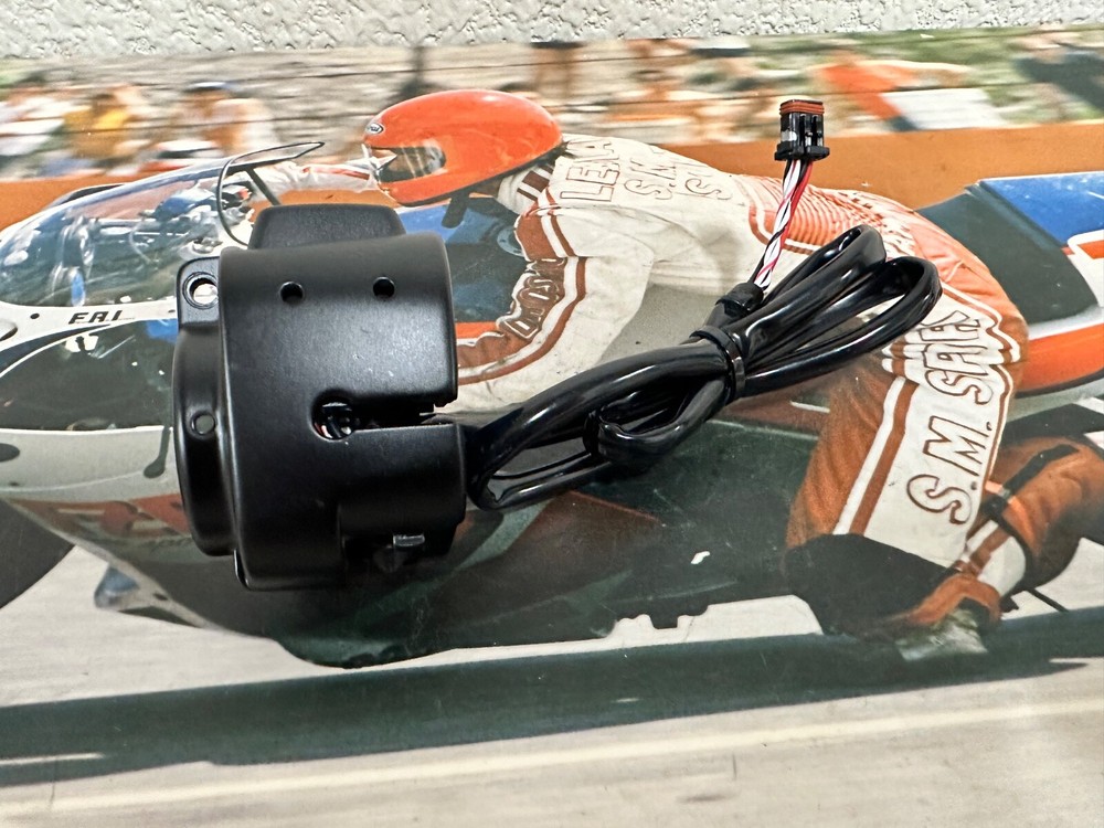 2018-2023 OEM Harley-Davidson Softail Left Hand Control Switch Pack 71500460