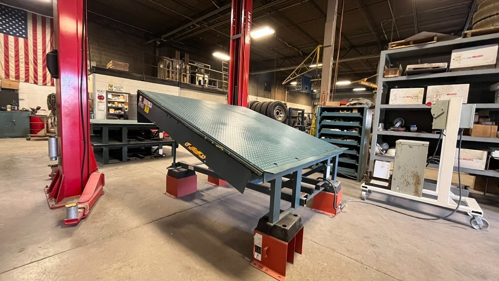Mcguire 7x8 40K hydraulic dock leveler