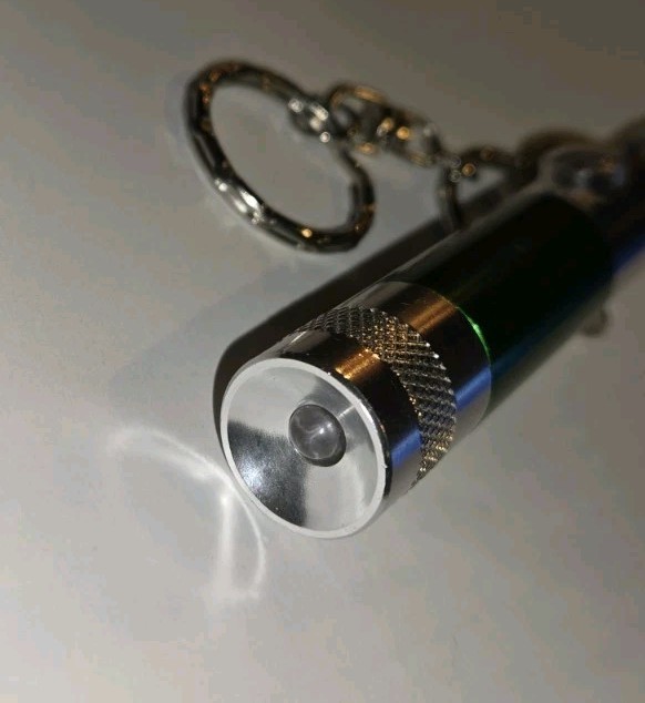 Tactical Survival High Frequency Whistle With LEDFlashlight And Compass Keychain