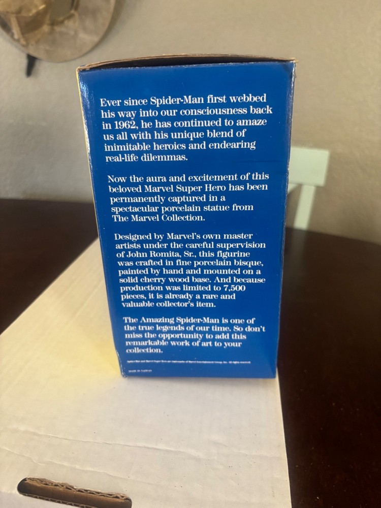 The Marvel Collection - " Spider-Man" Collector Figure