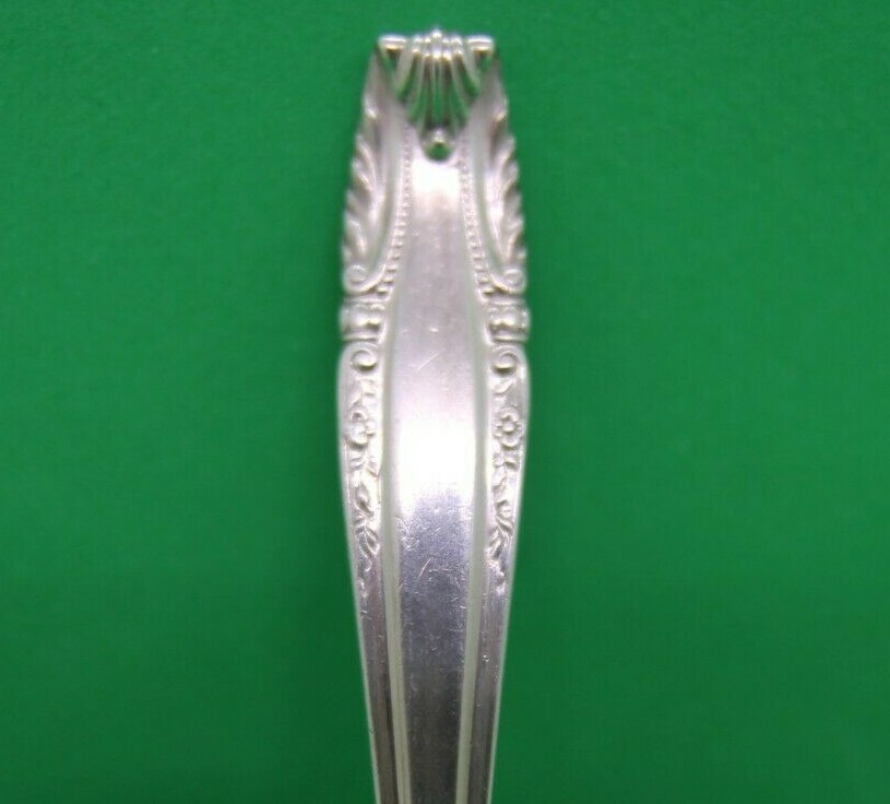 Wallace Stradivari Flat Handle Butter Spreader 6 in. 27G