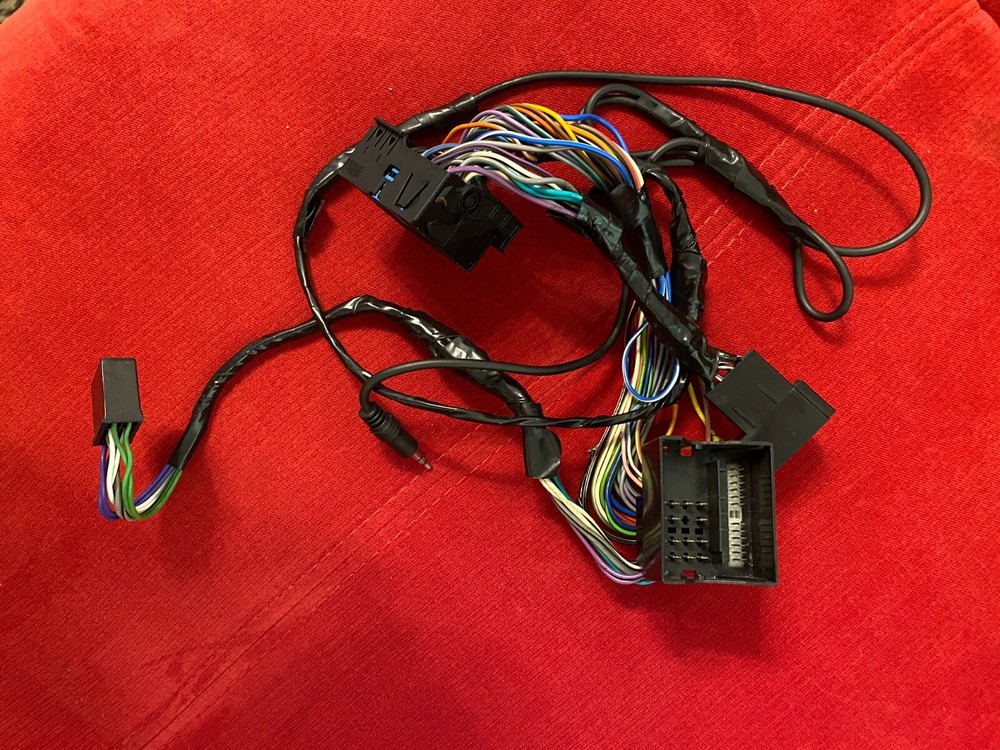Wheel commands interface Unika and adapter ISO to/from Quadlock