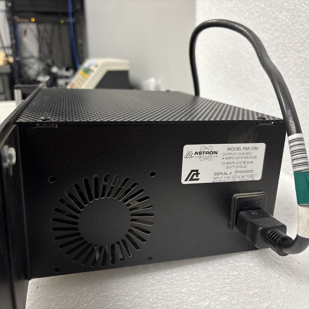 Astron RM-12M, 13.8 Vdc, 9 Amps