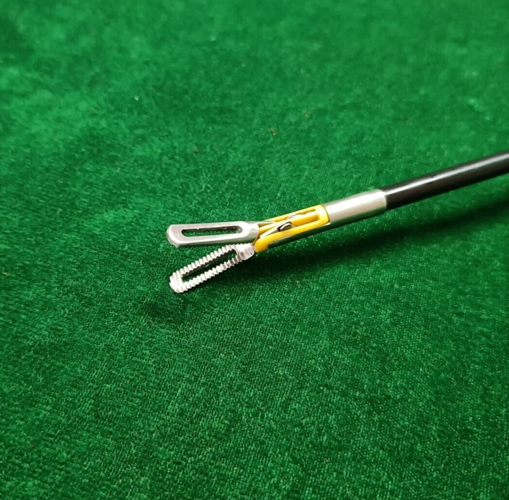 Laparoscopic Bipolar Fenestrated 5mmx330mm with Cable Reusable Instruments - 2pc