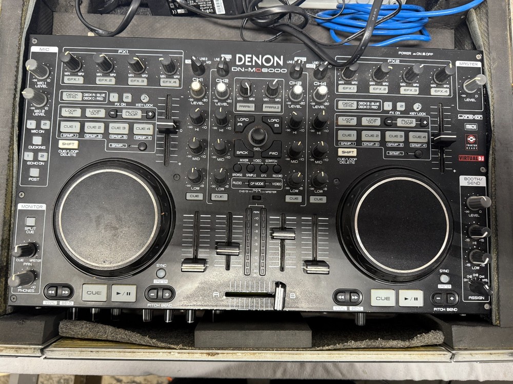 Denon DN-MC6000 Double Deck Controller with flight case.