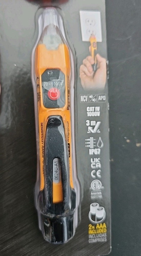 Klein Tools ET45KITXT Voltage Testers & Receptacle Tester Kit