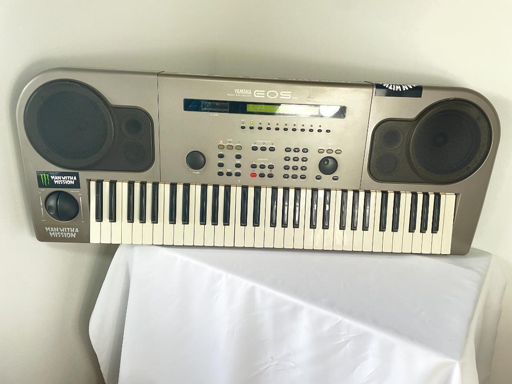 YAMAHA EOS B500 synthesizer 61 keys