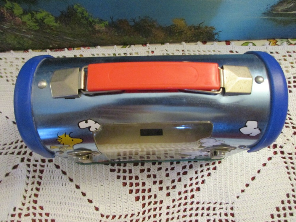 Peanuts Round Top Metal Lunch Box ~ Empty