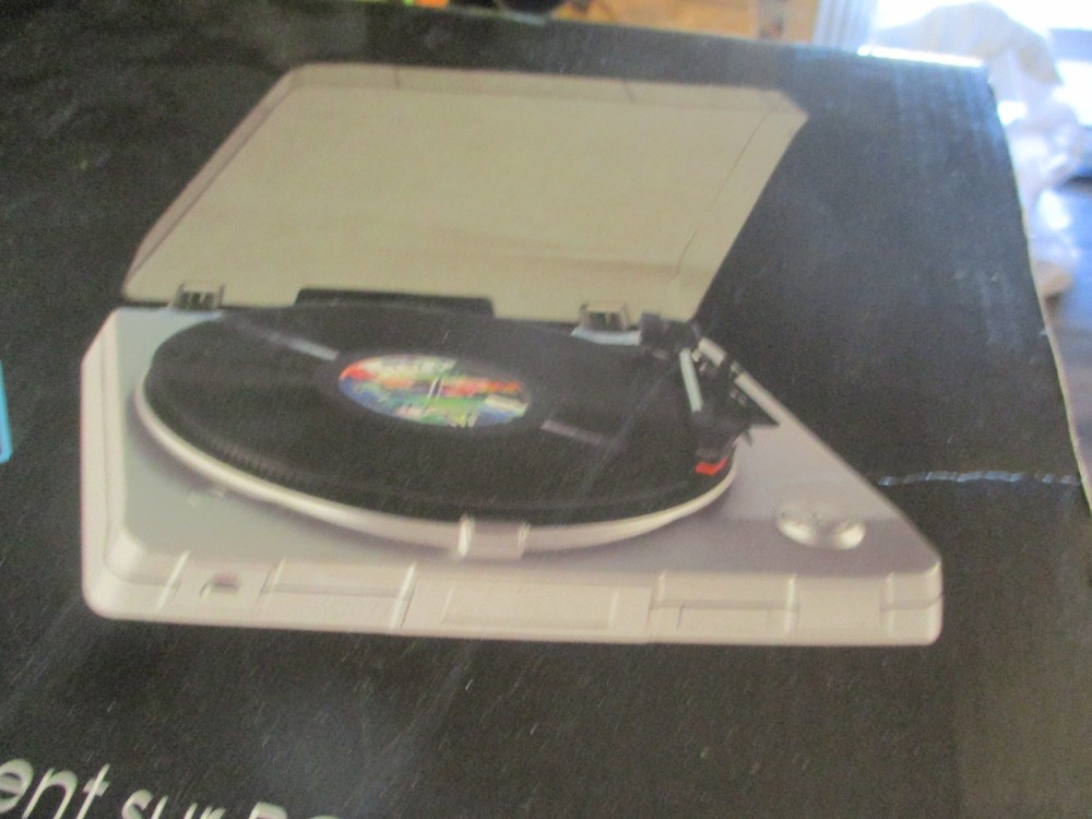 USB Turntable Vinyl Record Player It Innovative Technology Record to PC Computer