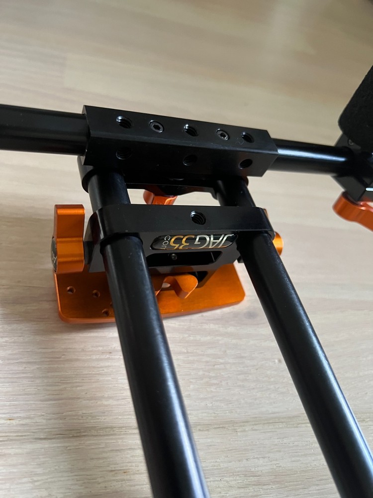 JAG35 extremely versatile and well balanced shoulder rig