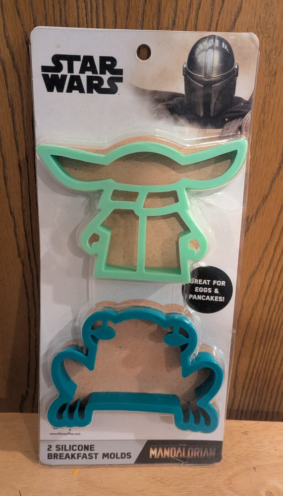 Star Wars 2 Piece Mandalorian Silicone Pancake/Egg/Cookie Molds-Breakfast Fun