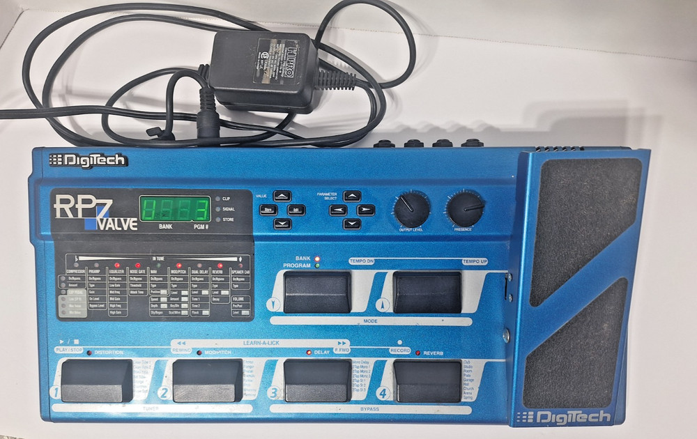 Digitech RP7 Valve Guitar Tube Preamp Multi Effects Processor