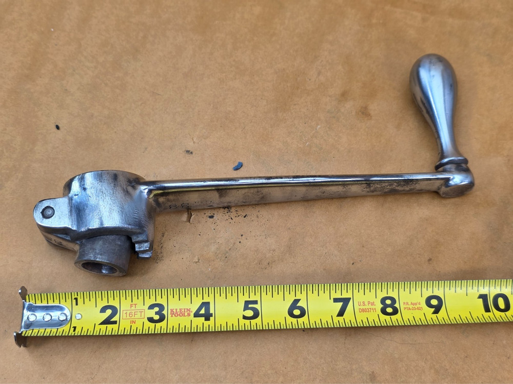 Milling Machine Knee Crank Handle & Swivel, MFG. UNKNOWN 38 SPRING LOADED