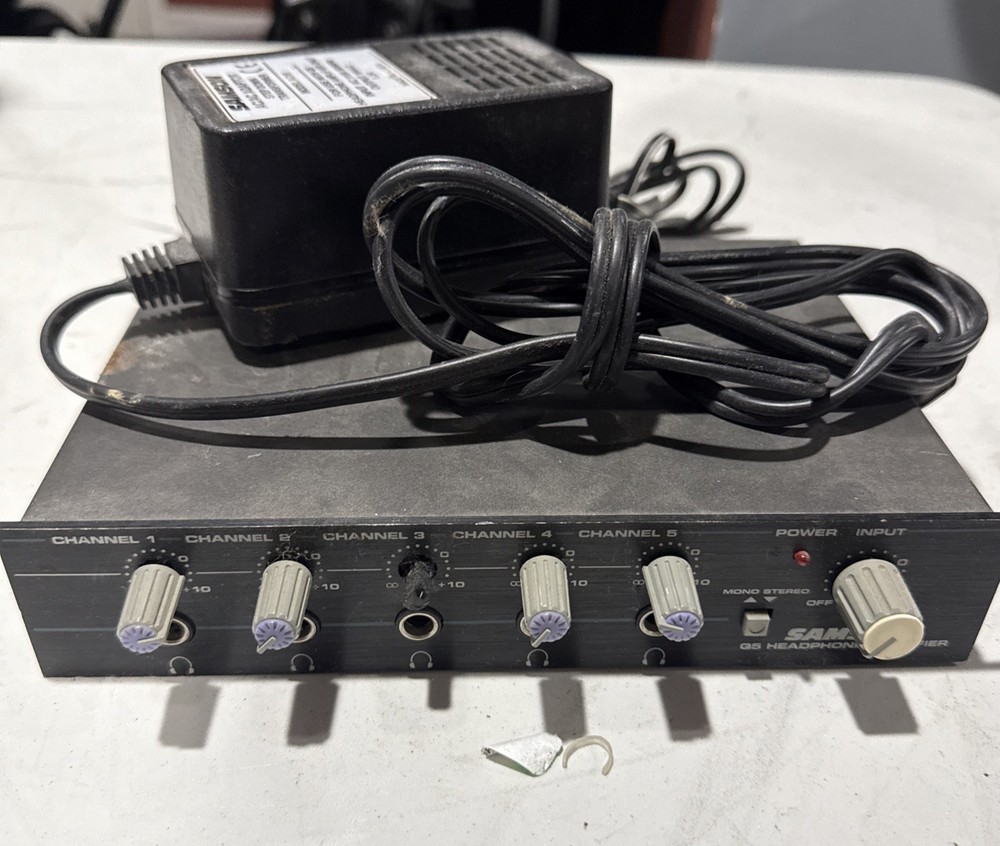 Samson Q5 Headphone Amplifier with Power Supply