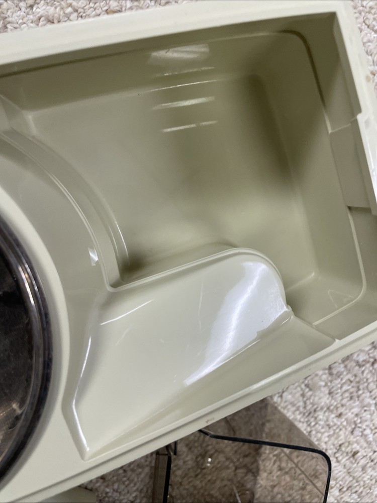 Vintage Oster Automatic Pulp Ejector Juicer