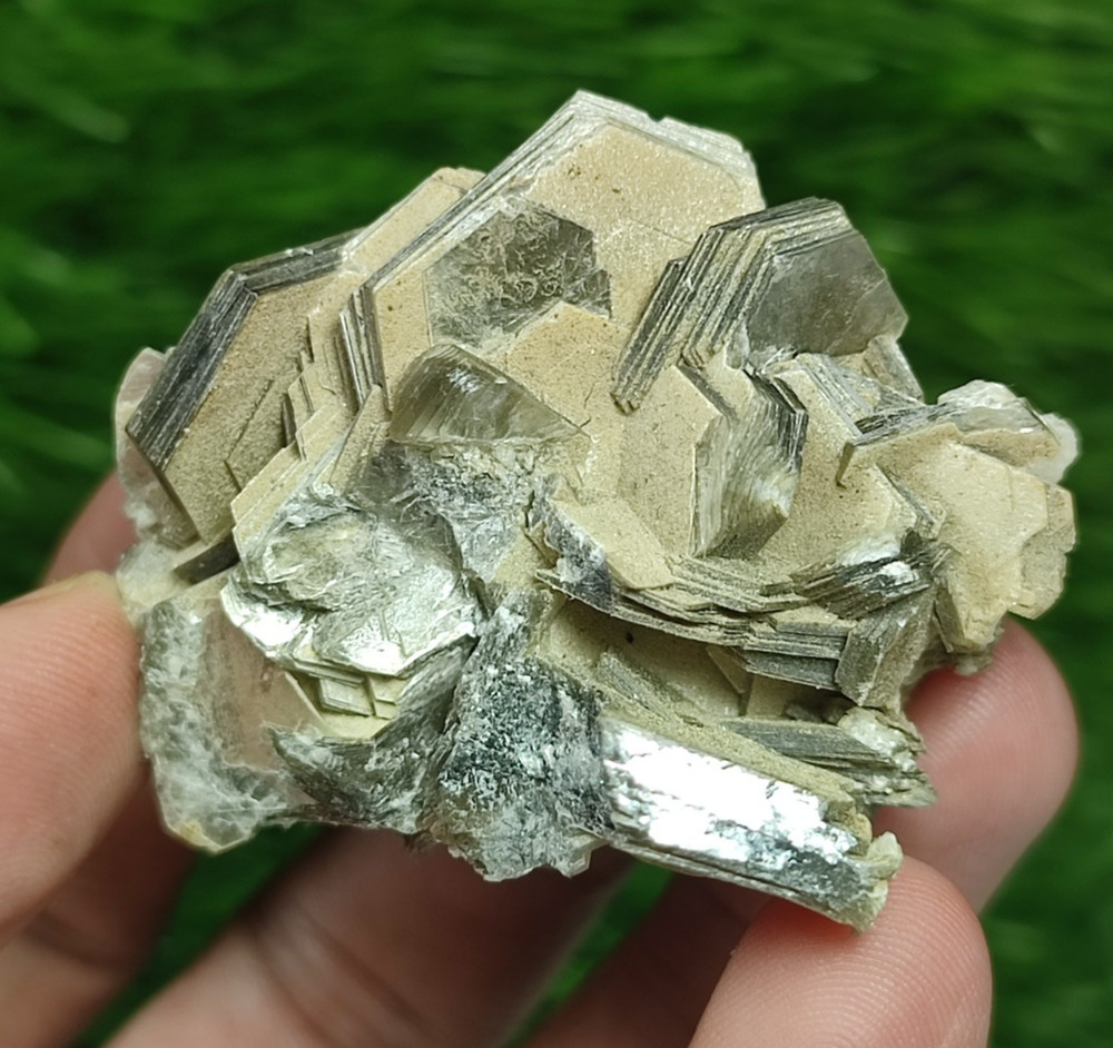 Miscovite Mica  & Beautiful Colour And Unique Growth.