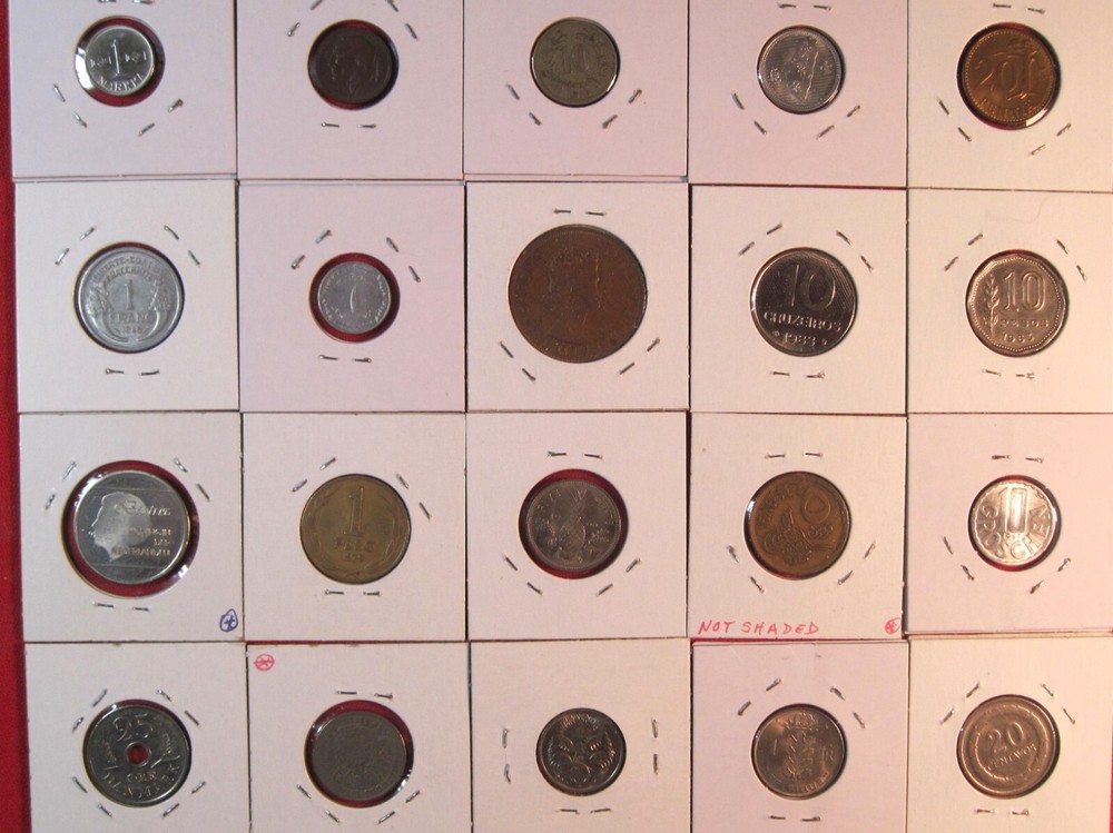 (20) DIFFERENT FOREIGN COINS FROM 16 COUNTRIES, (#092C)