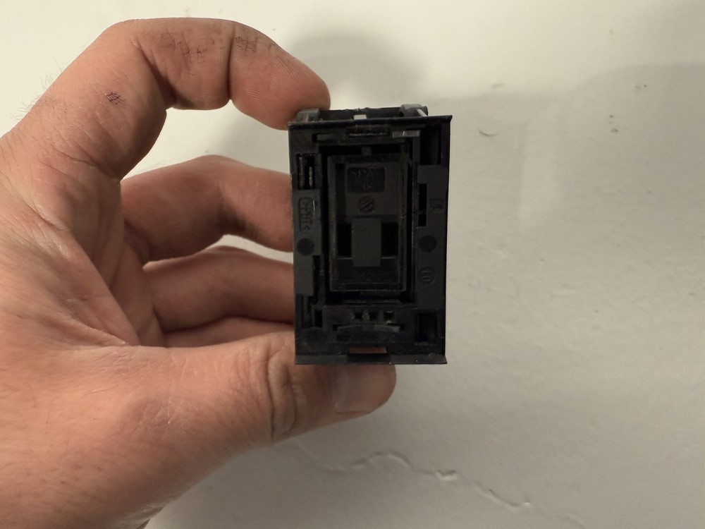 FREIGHTLINER CASCADIA PANEL SWITCHES