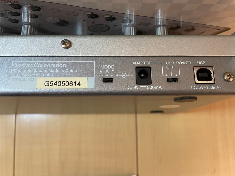 Vestax VCM-100 USB MIDI Audio Controller Compact Black Used Tested