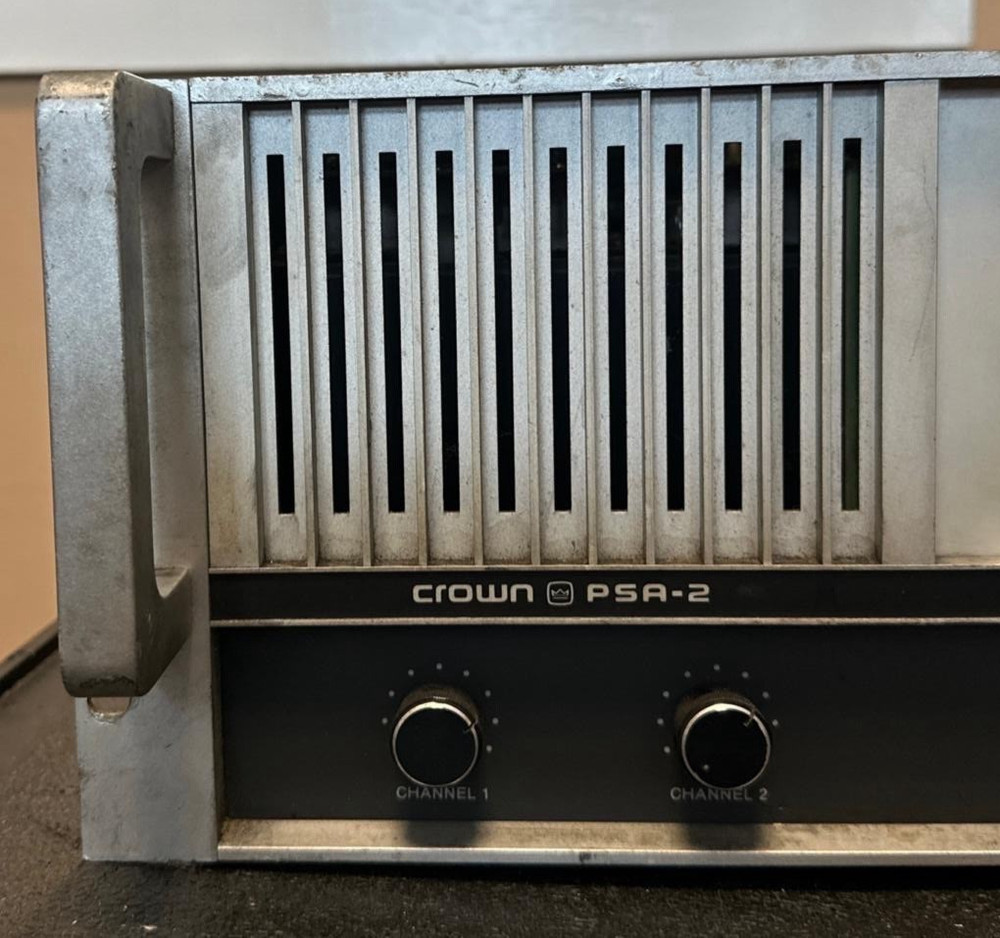 Crown PSA-2 Self-Analyzing Power Amplifier. Untested! Turns on!