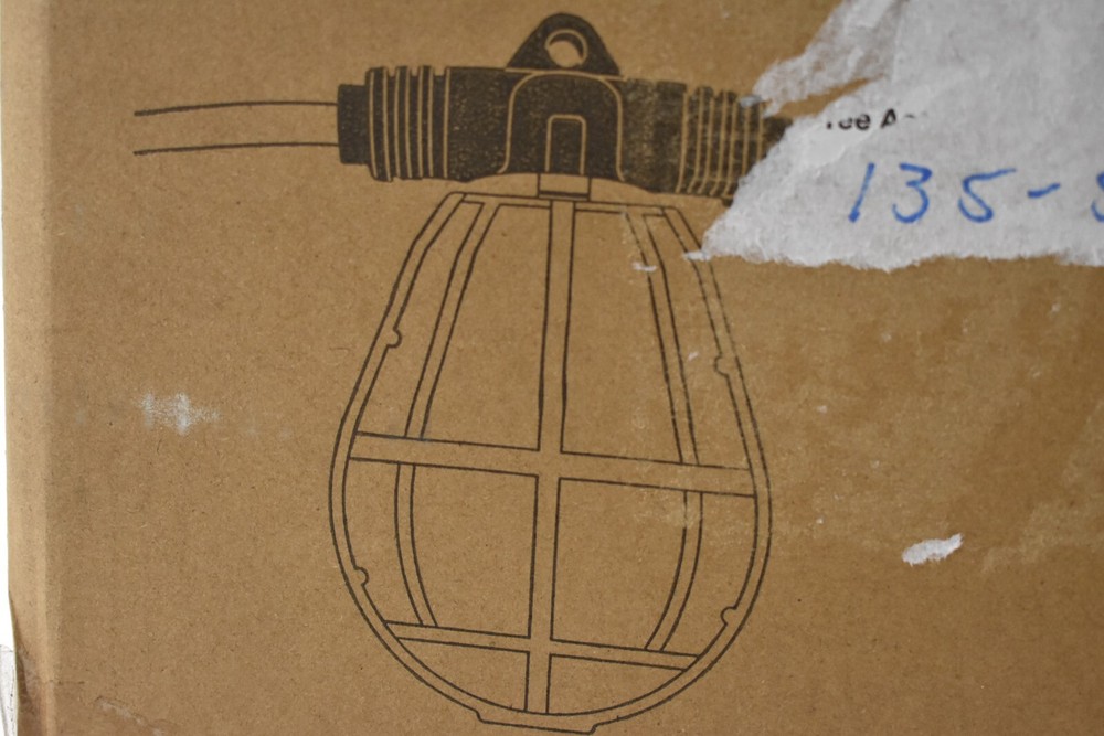 Southwire Temporary String Light w Guard Plastic Yellow Molded 10 Piece Set