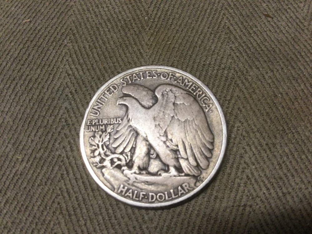 1943 WALKING LIBERTY HALF DOLLAR
