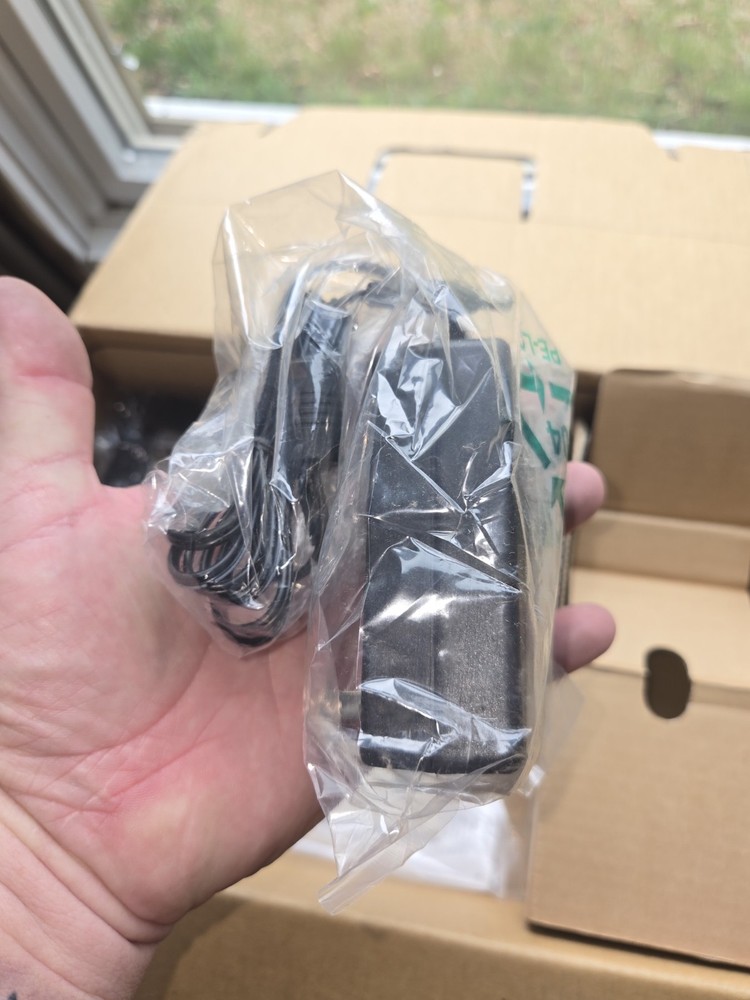 Minolta DiMage Scan Dual III Model AF-2840 W/ Cables, Box, Software