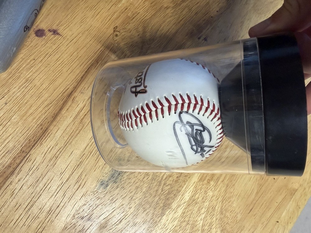 Houston Astros Signed Memorabilia
