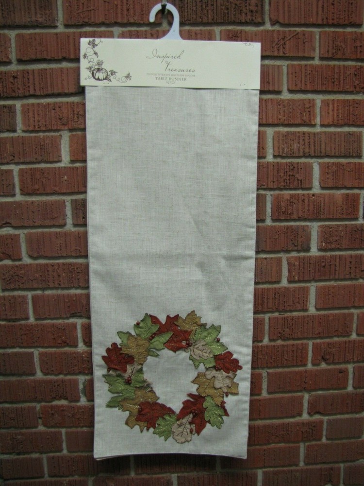 INSPIRED TREASURES LEAVES WREATH TABLE RUNNER