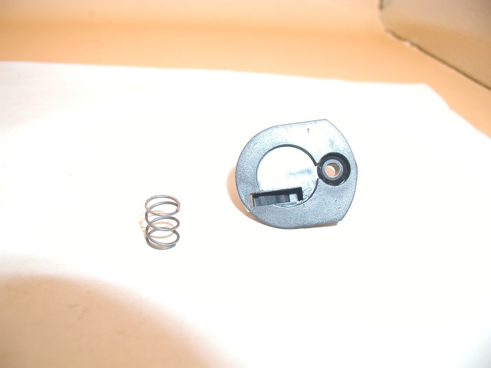 Crosman 357 - Cylinder Plate, Detent and Spring